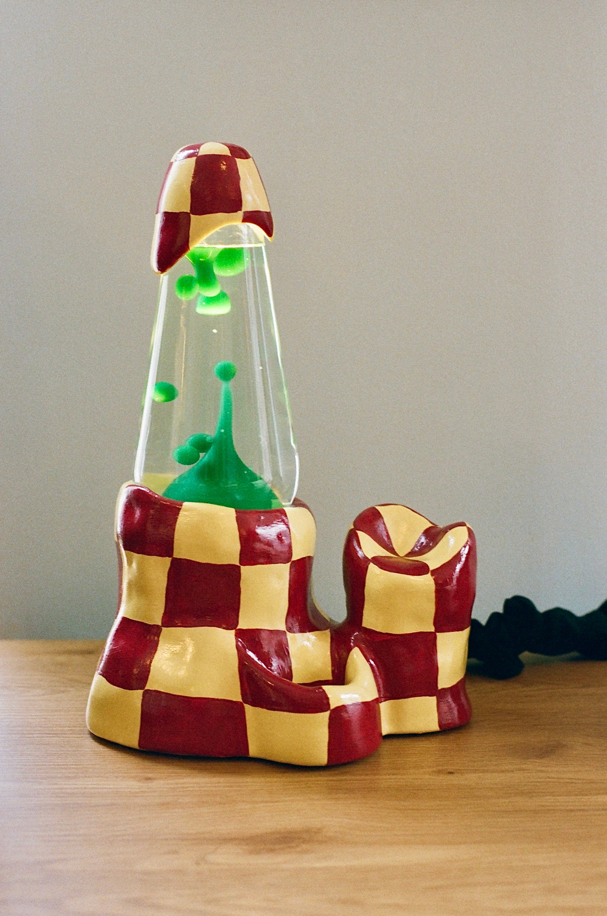 MORE POKER THAN CHESS Groove Tube