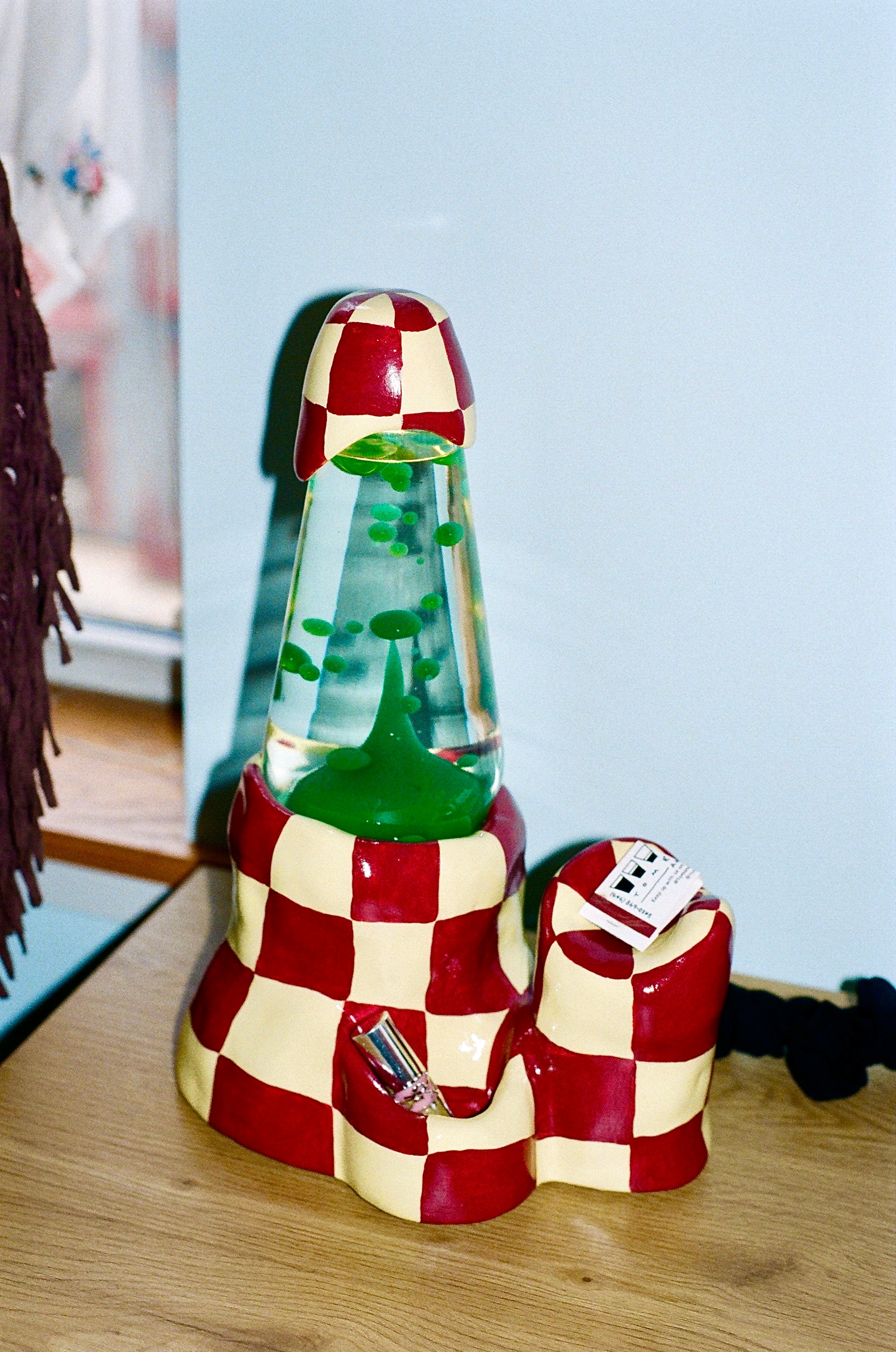 MORE POKER THAN CHESS Groove Tube