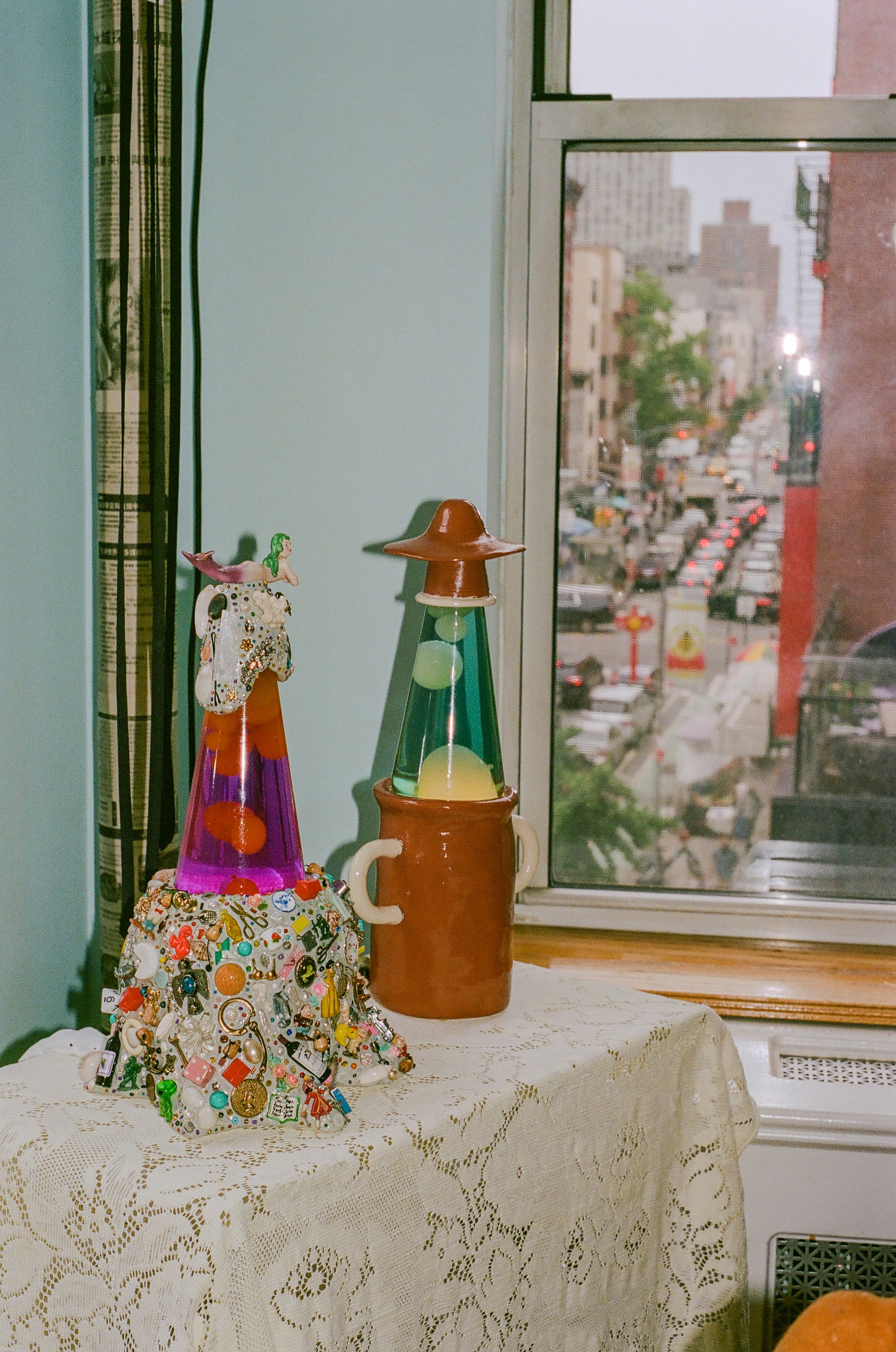 WORDS HOLD TIGHT TO THINGS Groove Tube